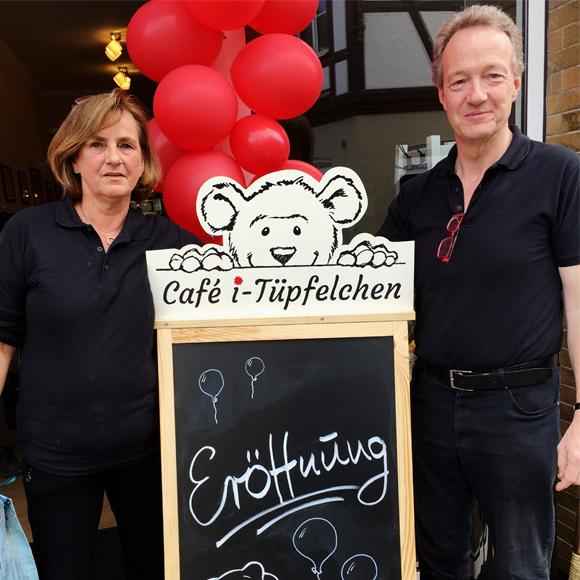 Die Gastgeber des Café i-Tüpfelchen in Ahrweiler