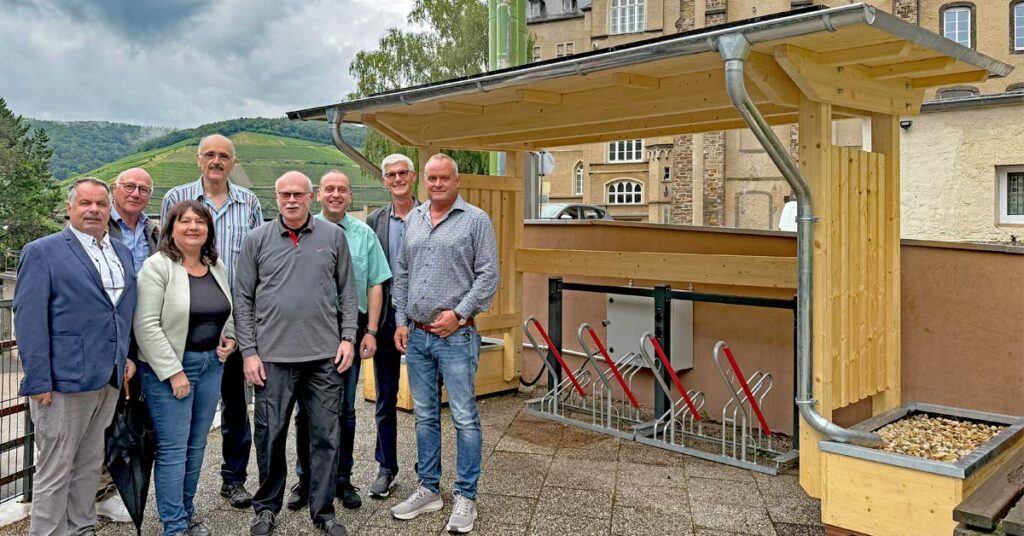 FWG Kreistagsfraktion vor Ort am Calvarienberg.
