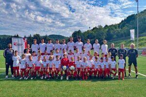 Trikots für die Teilnehmer des Fußballcamps in Adenau 
