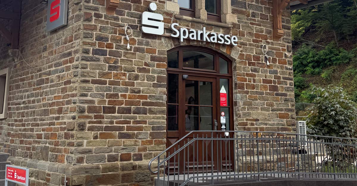 Am Freitag, 12. September, eröffnet die Kreissparkasse Ahrweiler ihre neue Altenahrer Geschäftsstelle im dortigen Bahnhofsgebäude.