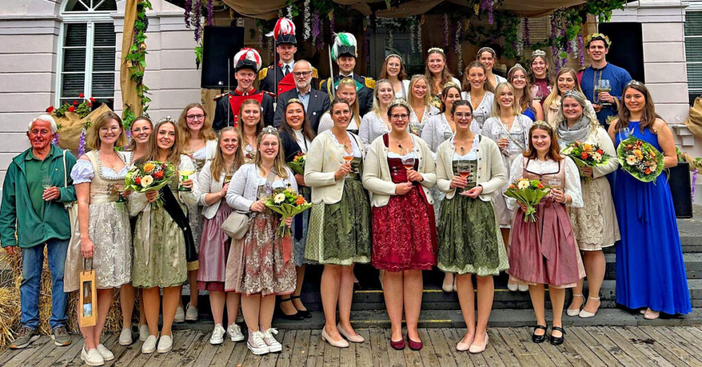 Viele Weinmajestäten vom Mittelrhein gaben sich beim Weinfest in Remagen ein Stelldichein.