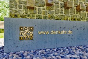 Das geplante Denkmal soll im Kaiser-Wilhelm-Park in Bad Neuenahr-Ahrweiler entstehen, nahe dem Lenné-Schlösschen. 