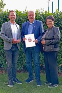 Remagens Bürgermeister Björn Ingendahl, Eduard Krahe und Doris Krahe (v.l.) 