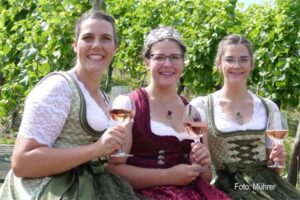 Die Weinmajestäten aus Remagen. 