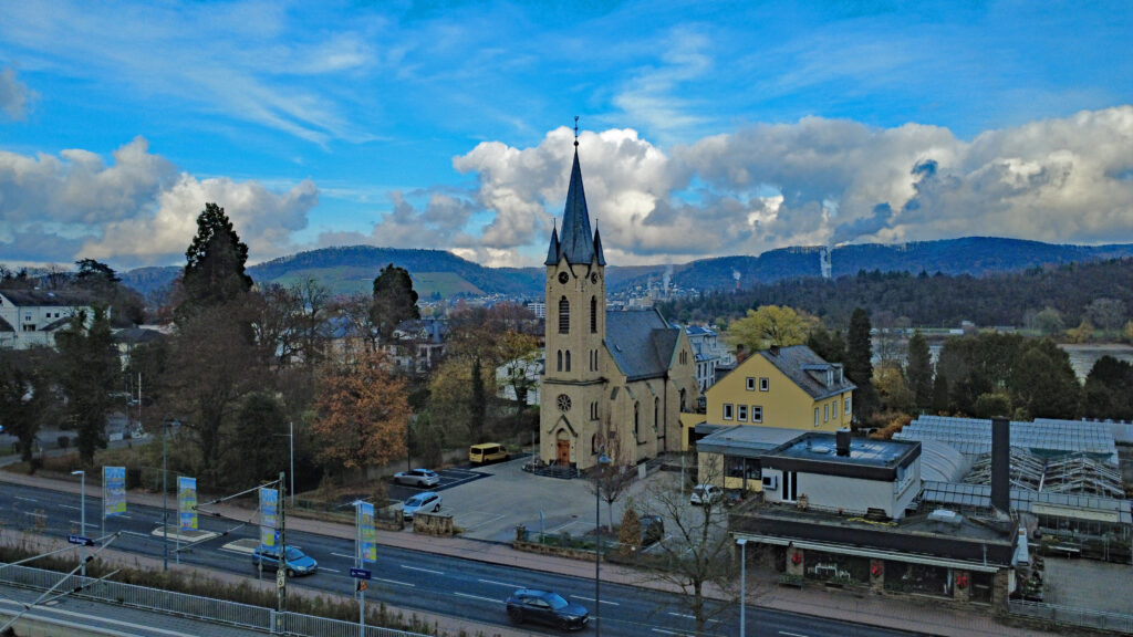 Christuskirche Bad Breisig – neugotische Evangelische Kirche am Rhein.