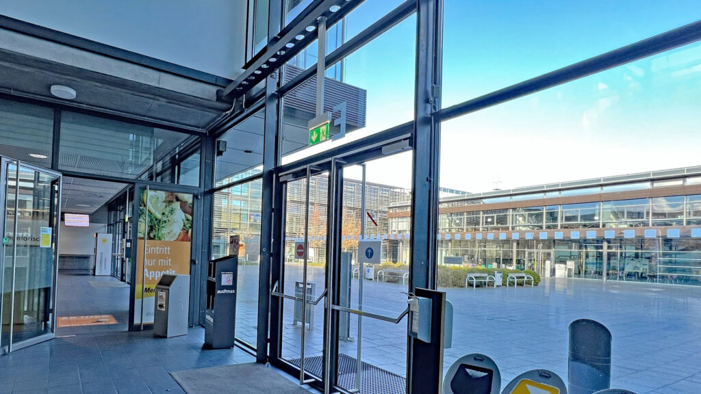 Der Campus Remagen (Standort der Hochschule Koblenz) bietet Studiengänge in Mathematik, Informatik, Technik sowie Wirtschafts- und Sozialwissenschaften.