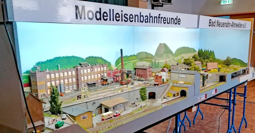 Die MEF Bad Neuenahr-Ahrweiler laden Ende November zur großen Modellbau-Ausstellung ins Bürgerhaus Dernau ein.