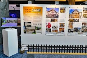 Brüssel erinnerte an die Flut im Ahrtal. Das DenkAHR-Projekt und der Verein Historisches Ahrtal präsentierten sich dort.