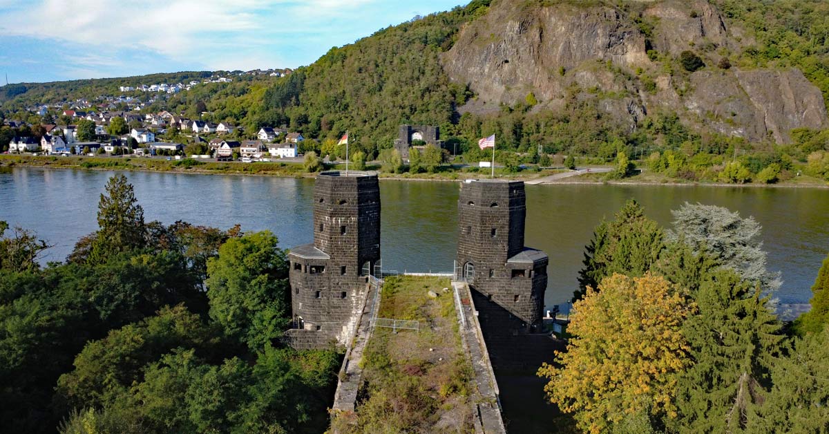 Aus Rheinland-Pfalz in die Welt: Ministerpräsident Schweitzer ehrt das Friedensmuseum Remagen mit dem Brückenpreis 2025.