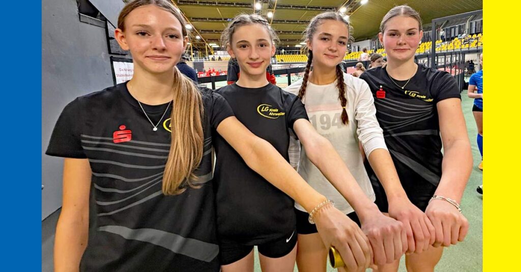 Die 4×200-Meter-Staffel der U16: Lina Näkel, Maya Waschulewski, Johanna Scheufen und Paula Dahmen liefen im Dortmund ein von Beginn an dominantes Rennen. Trotz eines missglückten Wechsels brachte das Quartett den Stab nach 1:54,00 Minuten als Erste ins Ziel. Besonders bemerkenswert: Waschulewski verhinderte nach einem Sturz eine Disqualifikation und sicherte damit Platz zwei im Gesamtklassement. In der LVRR-Bestenliste bedeutet diese Zeit aktuell Rang eins.