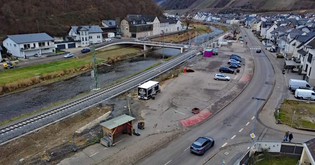 1,1 Millionen Euro für Dernau! Der Weinbrunnenplatz soll nach der Flut wieder zum Treffpunkt werden.