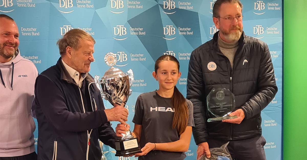 Mit dem Gewinn der Deutschen Hallenmeisterschaft unterstreicht Zoe Bleffert ihren Status als eines der vielversprechendsten Tennis-Talente Deutschlands.