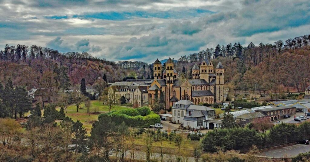 Der Bonner Historiker Friedrich Kießling liest am Dienstag, 20. Januar, in Maria Laach aus seiner Biografie „Dreieinhalb Leben“.