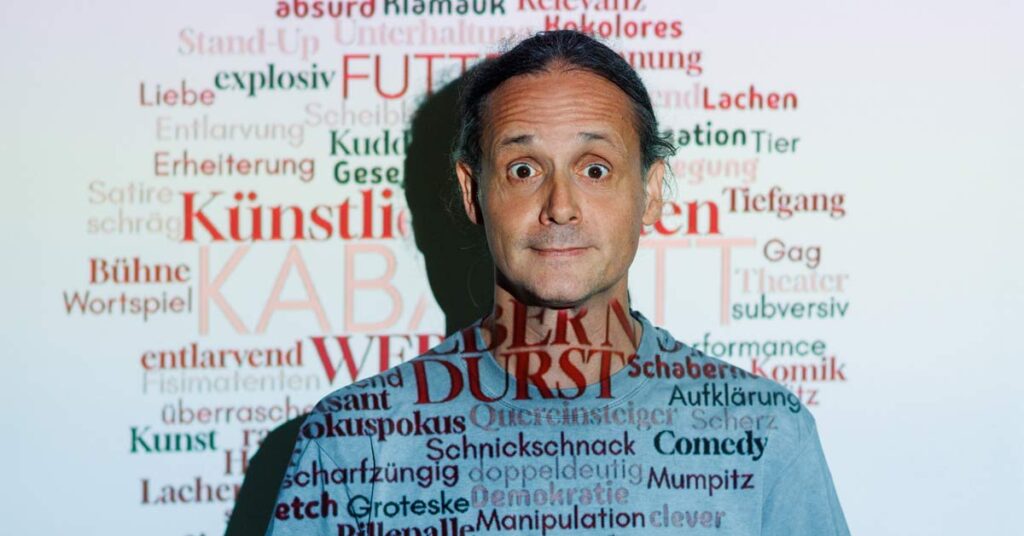 „Paranoid Humanoid: Philipp Weber erklärt die digitale Welt – schonungslos, klug, komisch“. Im Winzerverein in Lantershofen.