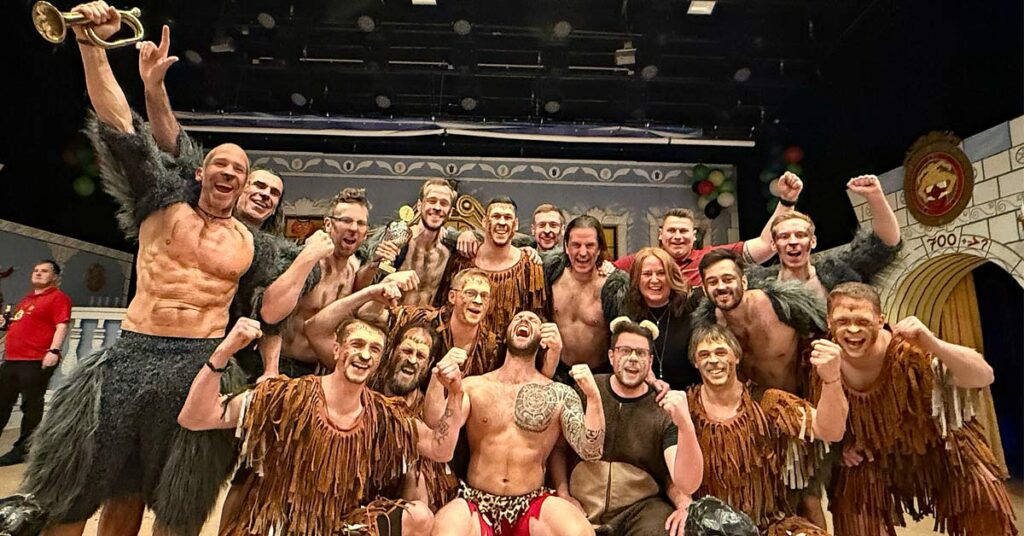 Die VulkanElfen aus Niederzissen zählen zu den erfolgreichsten Männerballetts im Kreis Ahrweiler: Mit spektakulären Choreos, originellen Kostümen und ihrem Sieg beim CCO Männerballett-Festival in Lahnstein 2025 begeisterten sie Publikum und Jury. Am 30. Januar treten sie erneut an.