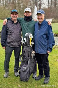 Tim Brohl mit seinen größten Fans: seinem Vater und seinem Großvater.
