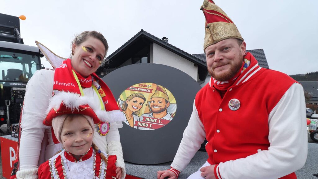 Der Rosenmontagszug Müllenbach am Nürburgring feiert 60 Jahre. Kreative Fußgruppen, handgemachte Kostüme und beste Stimmung in der Hocheifel.