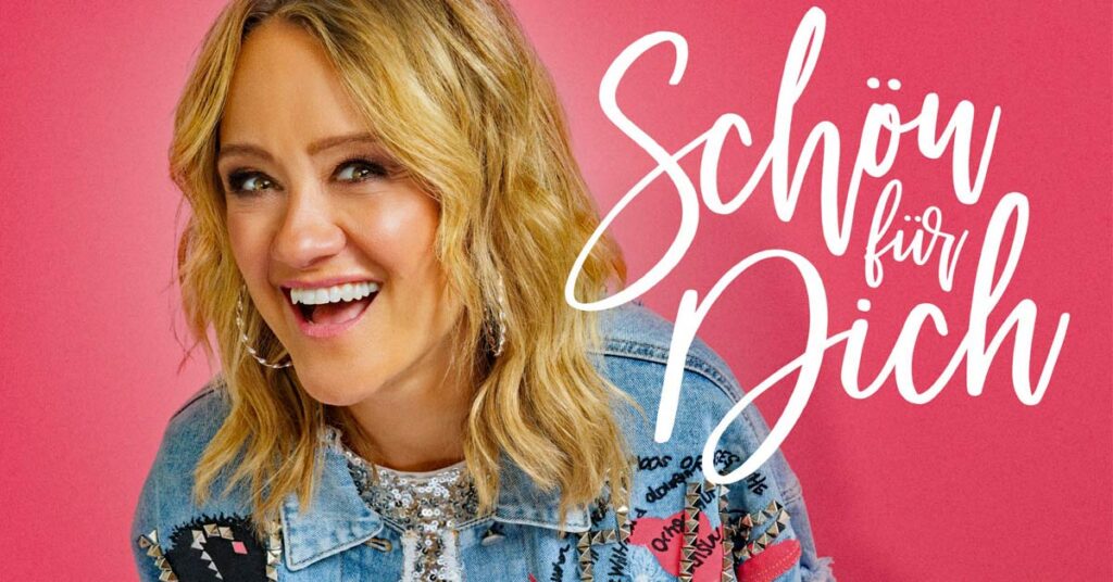 Lisa Feller bringt ihr neues Programm „Schön für Dich!“ in die Jahnhalle nach Bad Breisig. Das verspricht einen Abend voller Pointen und Alltagswahnsinn.