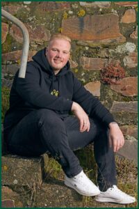 Er unterstützt die Leidenschaft vieler Traktorbesitzer: Sebastian Breidbach und seine Provinzial-Agentur in Kalenborn.