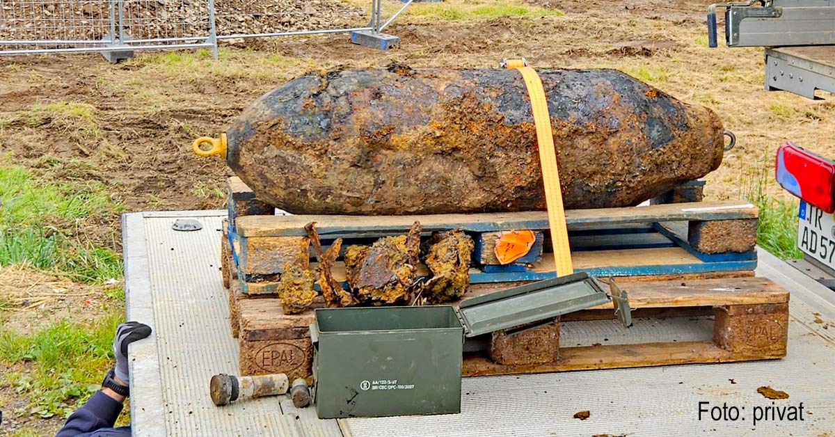 Die entschärfte Bombe ist für den Abtransport vorbereitet.