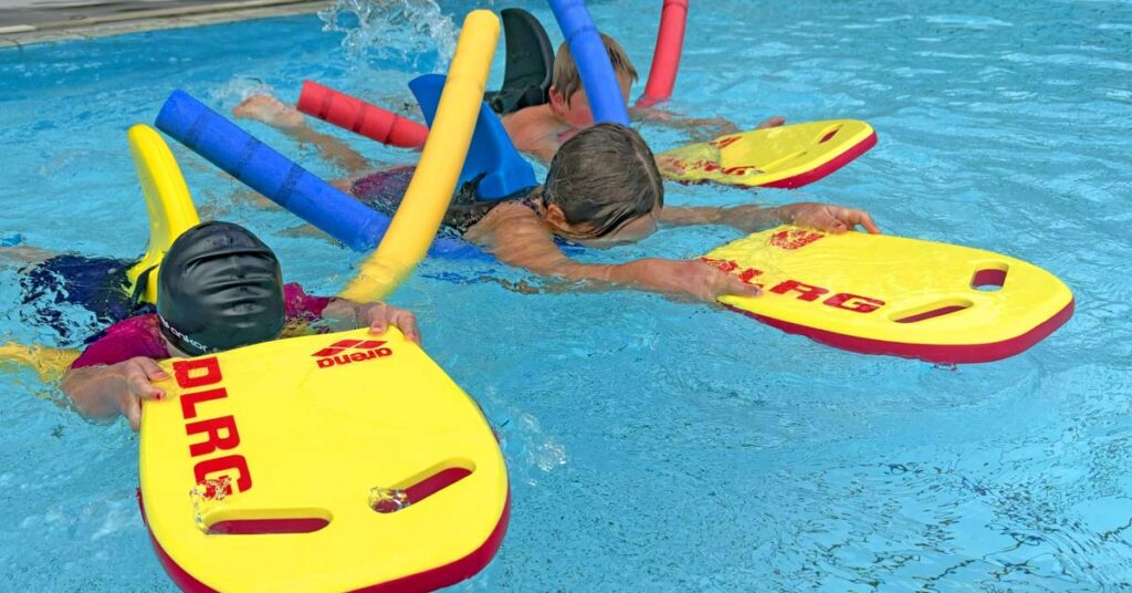 Endlich wieder Schwimmkurse in Remagen! Die DLRG startet Anfängerkurse für Kinder bis zum Seepferdchen.