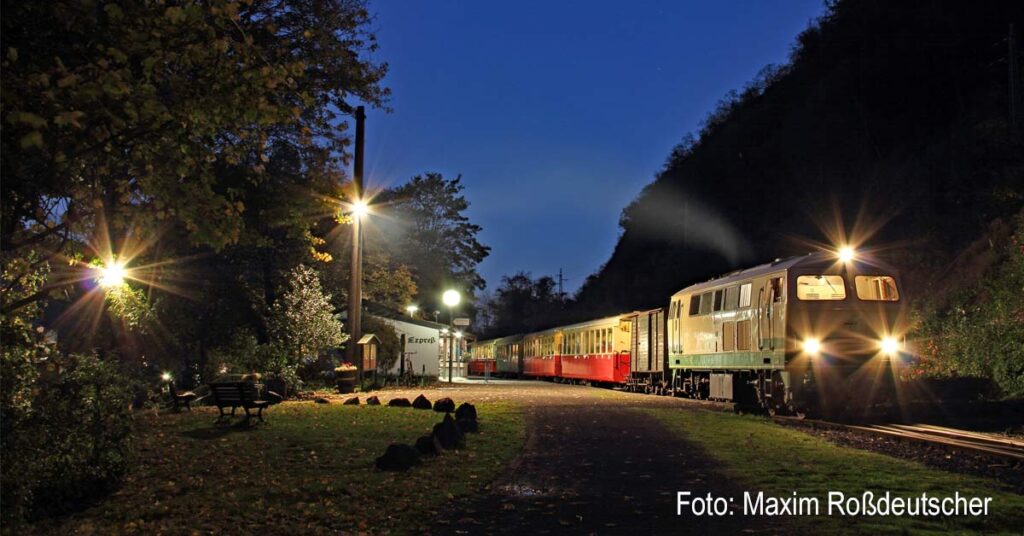 Ein lauer Sommerabend, das rhythmische Klappern der Schienen und der Fahrtwind im Gesicht: Am Samstag, 29. August, verwandelt sich die historische Brohltalbahn in eine rollende Romantik-Oase.