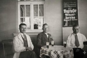 Weintradition seit den Gründerjahren: Schon früh war die „Gemütliche Ecke“ eine kleine Niederlassung der Winzergenossenschaft Mayschoß-Altenahr. Bis heute ist das Restaurant Kunde der Genossenschaft.
