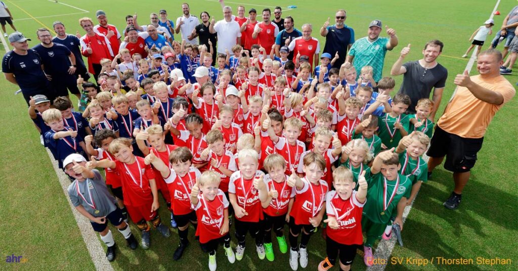 Bei der 24. Auflage des VITO-Junior-Cups im Kripper Sportpark ging es drei Tage lang richtig rund. Über 700 Nachwuchstalente zeigten am Querweg großen Fußball.