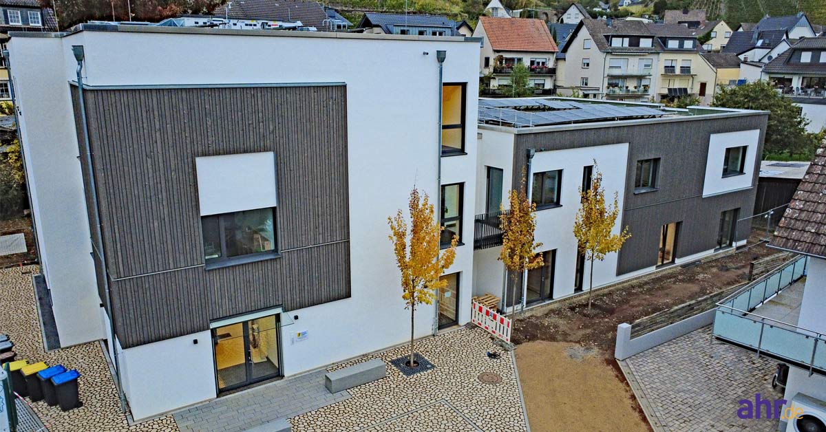 Mehr als fünf Jahre nach der Flut ist die Kita St. Johannes in Dernau eröffnet. Der Neubau für bis zu 90 Kinder kostete rund 6,2 Millionen Euro.