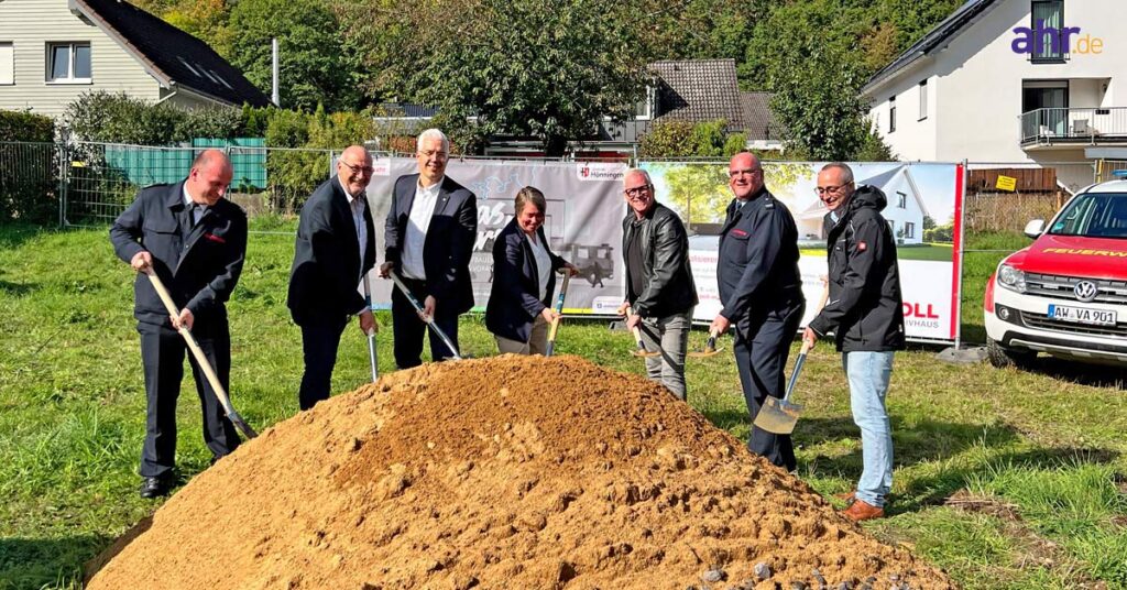 In Liers haben die Bauarbeiten für das neue Feuerwehrhaus begonnen. Rund 1,5 Millionen Euro investiert die Verbandsgemeinde Altenahr in den modernen Standort für die Einsatzkräfte.